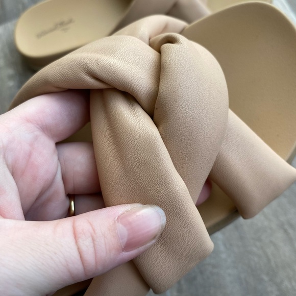 Universal Threads Nude Faux Leather Knot Slide Sandals - Picture 4 of 11
